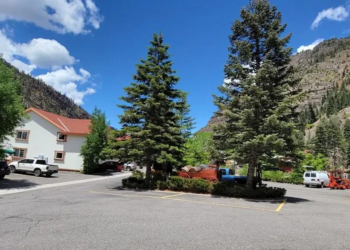 Hot Springs Inn
